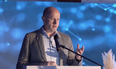 Advances in HIV-oriented clinicals trials. - prof. Georg Behrens